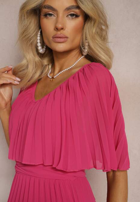 Ciemnoróżowa Plisowana Sukienka z Gumką w Pasie z Falbaną Przy Dekolcie Drenia