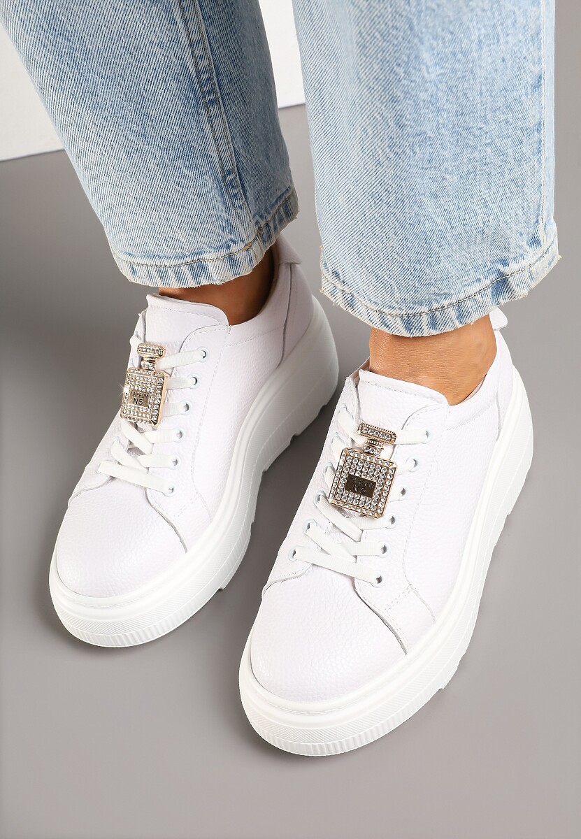 Białe Sneakersy na Platformie ze Skóry Naturalnej z Metaliczną Aplikacją Falandria