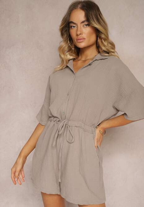 Ciemnobeżowy Bawełniany Kombinezon Muślinowy Ozdobiony Troczkami Zapinany na Guziki Dlissa