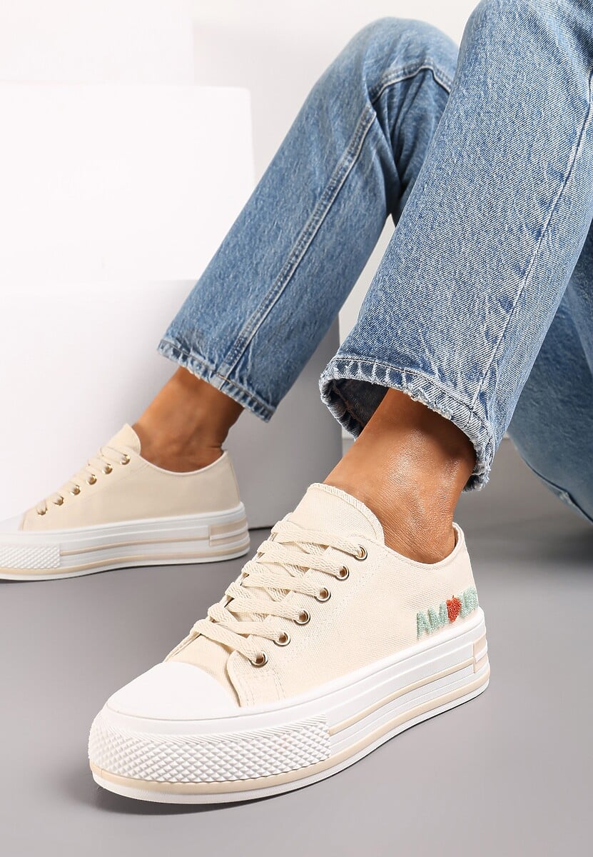 Białe Sznurowane Trampki na Grubej Podeszwie z Aplikacją Aniler