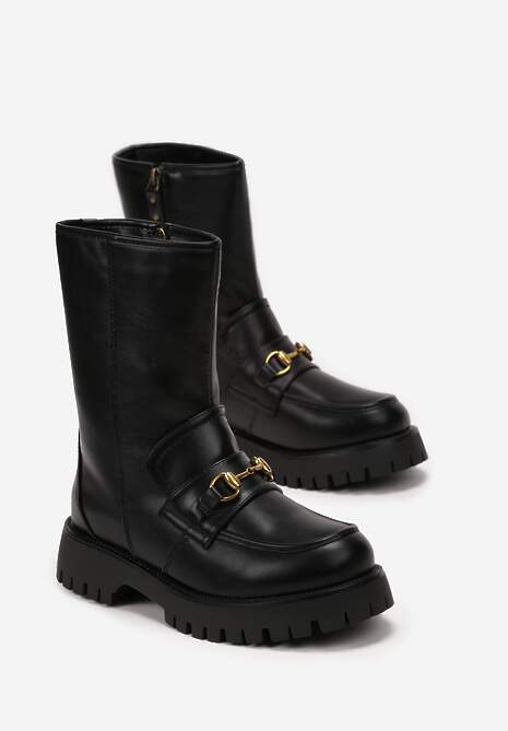 Czarne Botki z Imitacji Skóry na Płaskiej Podeszwie Ozdobione Metalową Sprzączką Legna