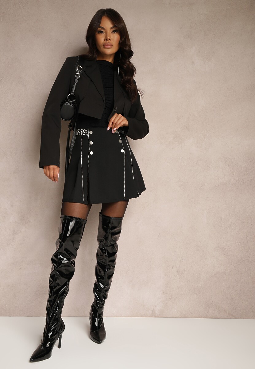 Czarna Rozkloszowana Spódnica Mini z Ozdobnymi Guzikami Holiana