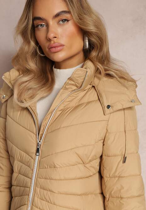 Beżowa Pikowana Kurtka o Długim Fasonie z Odpinanym Kapturem Dakana