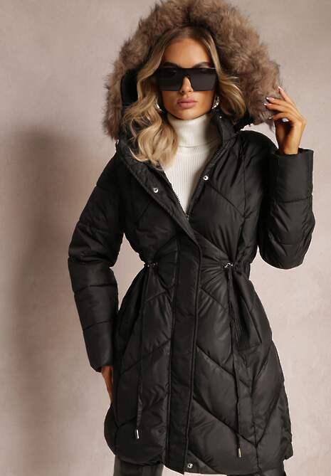 Czarna Długa Pikowana Kurtka w Stylu Parki z Troczkiem w Pasie i Sztucznym Futerkiem Abelasa