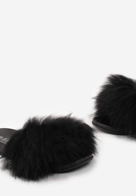 Czarne Klapki z Ozdobnym Futerkiem Purunia