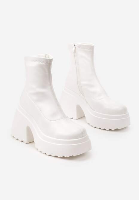 Białe Botki na Platformie i Słupku Wykończone Suwakiem i Dopasowaną Cholewką Saliefra