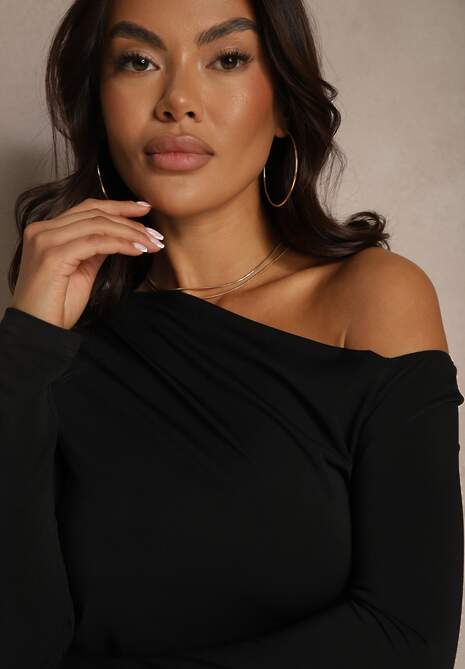 Czarna Asymetryczna Bluzka z Odkrytym Ramieniem Ninavena