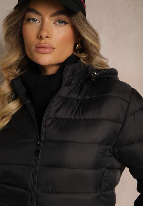 Czarna Pikowana Kurtka o Prostym Kroju z Odpinanym Kapturem i Kieszeniami Labrissa