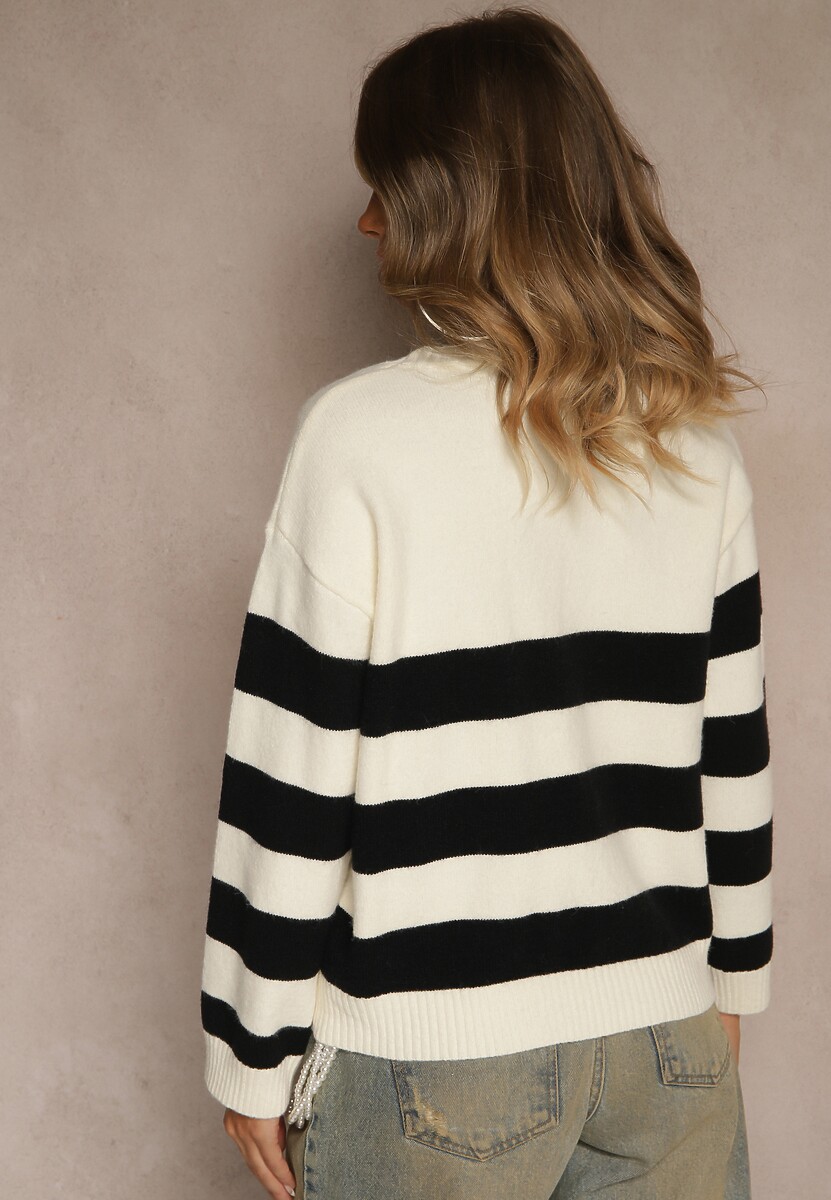 Jasnobeżowy Prosty Sweter z Domieszką Kaszmiru Zdobiony Wzorem w Pasy Tarvane