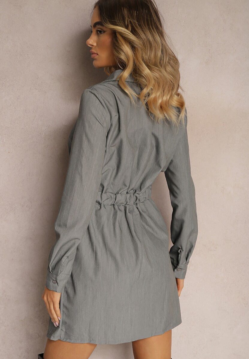 Szara Koszulowa Sukienka Utility z Plisowaną Asymetryczną Spódnicą z Paskiem Mussoria