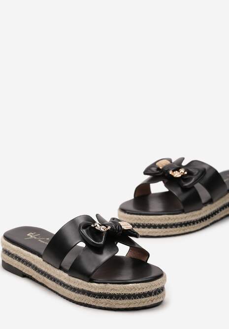 Czarne Klapki na Platformie z Plecionymi Paskami Wykończone Kokardką Licebia