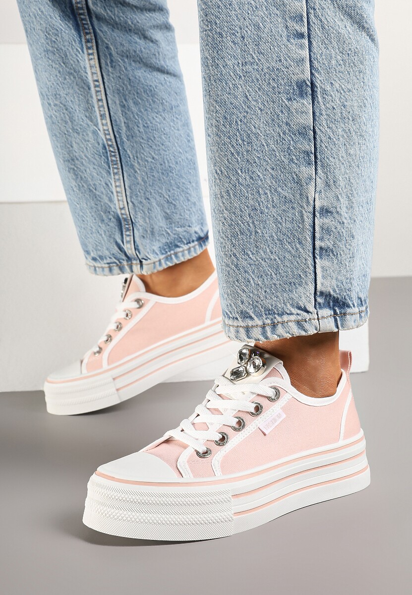 Różowe Trampki na Platformie z Biżuteryjną Aplikacją Flortewis