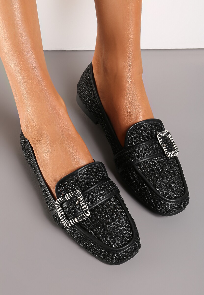 Czarne Mokasyny z Szeroką Klamrą Nawina