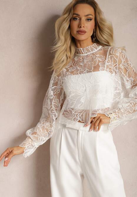 Biała Siateczkowa Bluzka ze Stójką z Haftowanym Kwiatowym Wzorem Alerfia