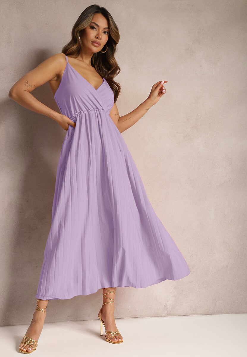 Fioletowa Długa Sukienka Kopertowa o Rozkloszowanym Kroju na Ramiączkach Kaemera