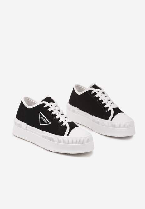 Czarne Trampki na Podwójnej Podeszwie z Ozdobnym Znaczkiem na Cholewce Alivrelia