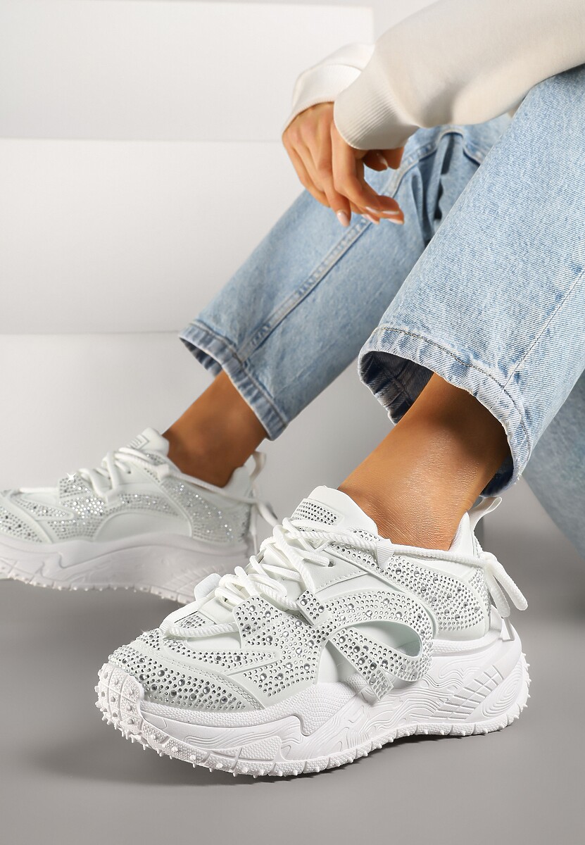 Beżowe Sneakersy z Cyrkoniami i Ozdobnym Sznurowaniem Sorvea