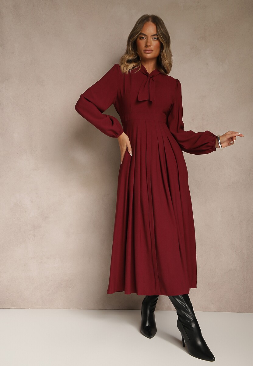 Bordowa Sukienka Plisowana z Wiskozy Ozdobiona Wiązaniem Farrive