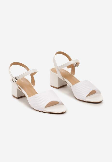 Białe Sandały na Słupkowym Obcasie z Tłoczeniem na Pasku Natissa