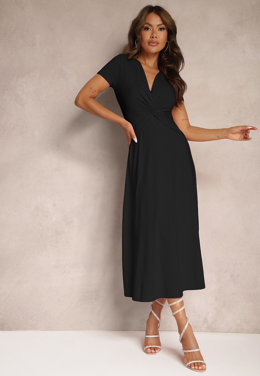 Czarna Sukienka o Taliowanym Kroju z Imitacją Węzła i Trójkątnym Dekoltem Telvitela