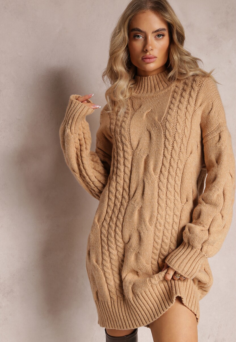 Beżowy Długi Sweter o Luźnym Kroju z Warkoczykowym Splotem Penerria