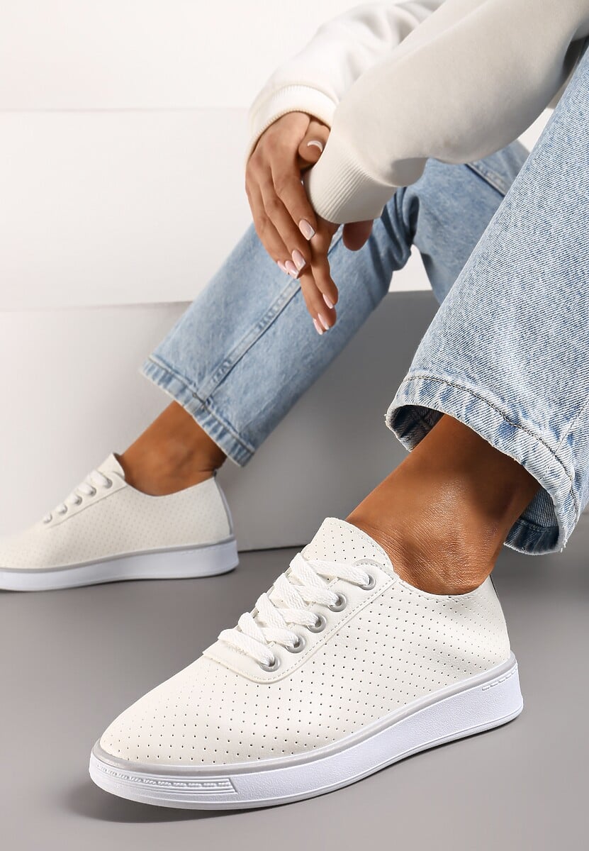 Beżowo-Szare Sznurowane Tenisówki z Ozdobną Taśmą na Tyle i Perforacją Kavinna