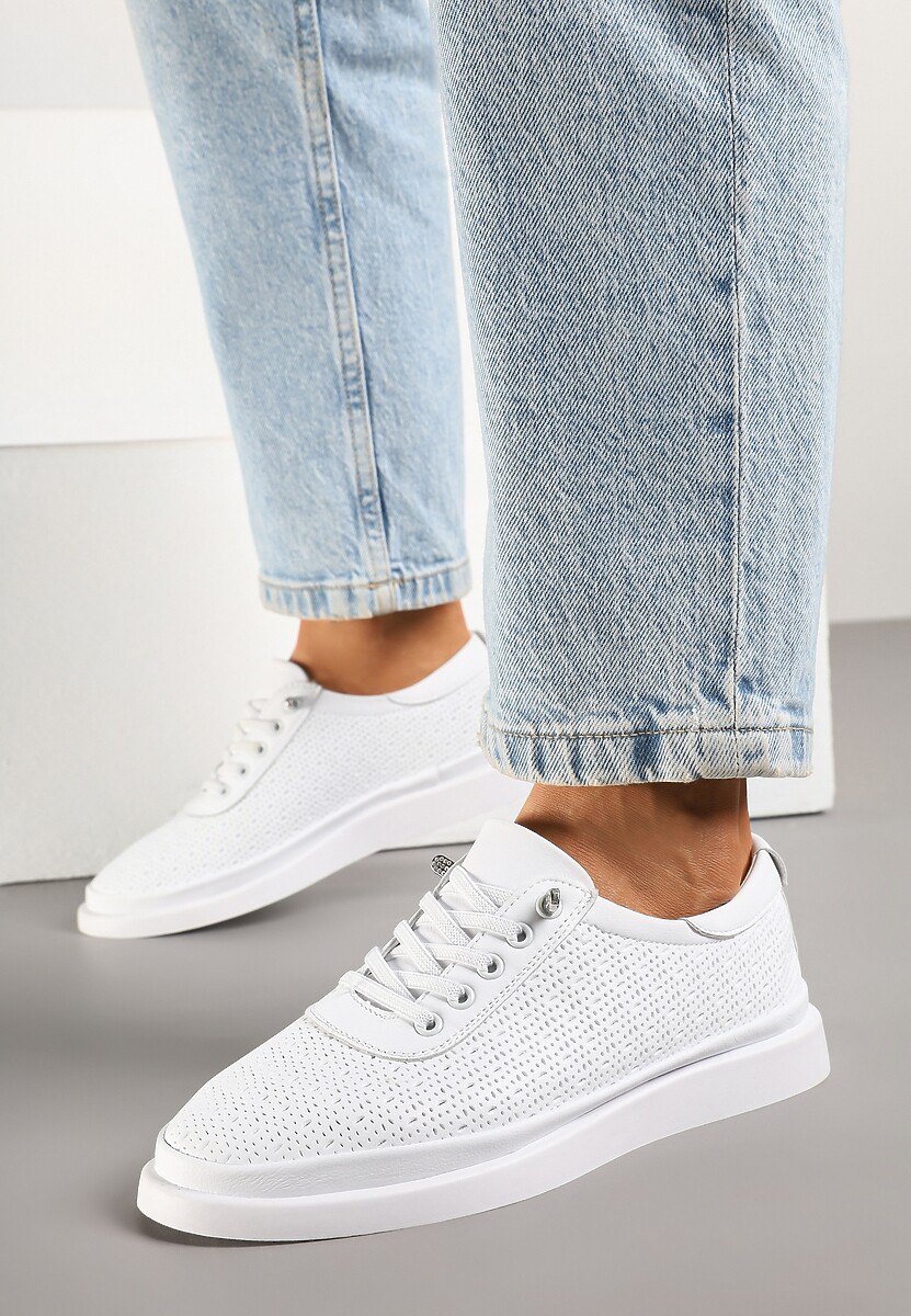 Białe Sneakersy Skórzane z Perforacją i Ozdobą Neorielina