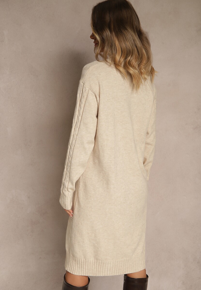 Jasnobeżowa Prążkowana Sukienka z Golfem z Dzianiny z Wełną Essandra