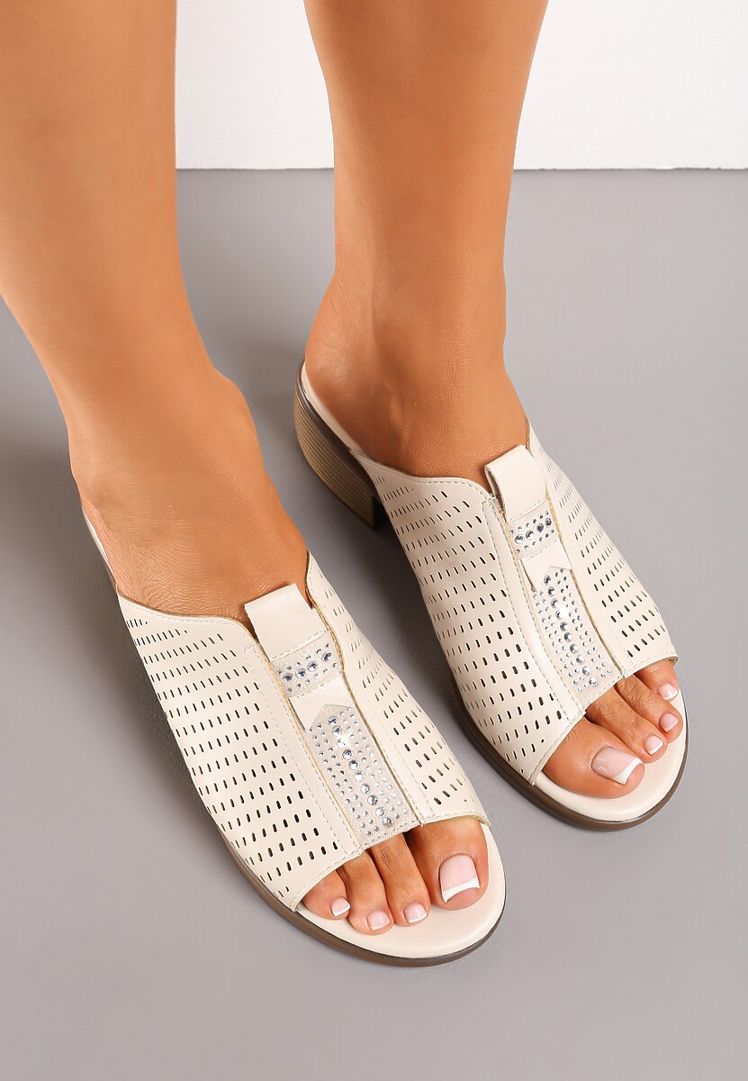 Beżowe Klapki z Ażurowym Paskiem z Cyrkoniami na Słupku Voxela