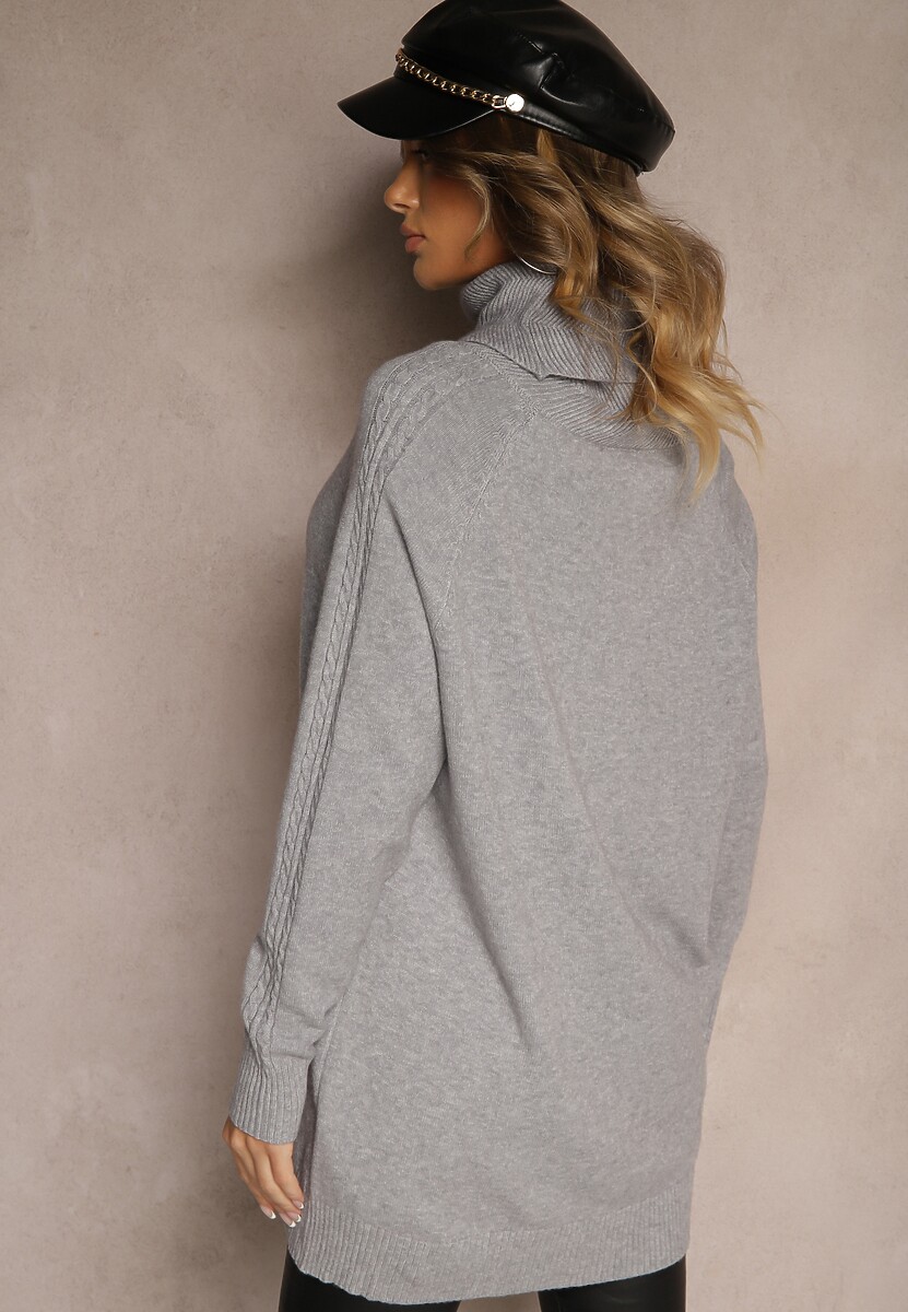 Jasnoszary Golf z Wiskozą Modalem i Ozdobnym Splotem Kesalttia