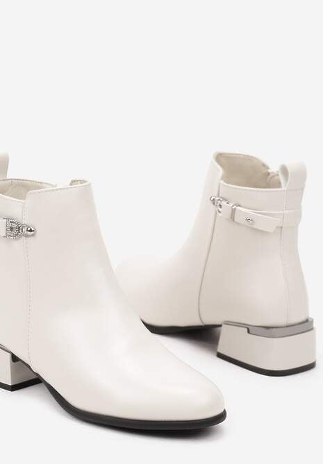 Beżowe Botki na Obcasie w Stylu Sztybletów Ozdobione Metalicznymi Aplikacjami Arhella