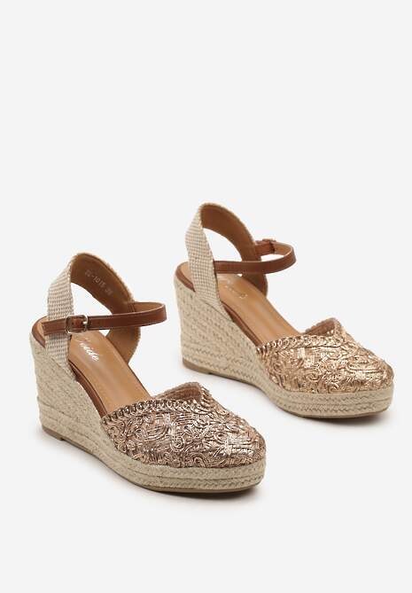 Szampańskie Sandały z Imitacji Skóry z Plecionki Zapinane na Sprzączkę na Koturnie Rioma