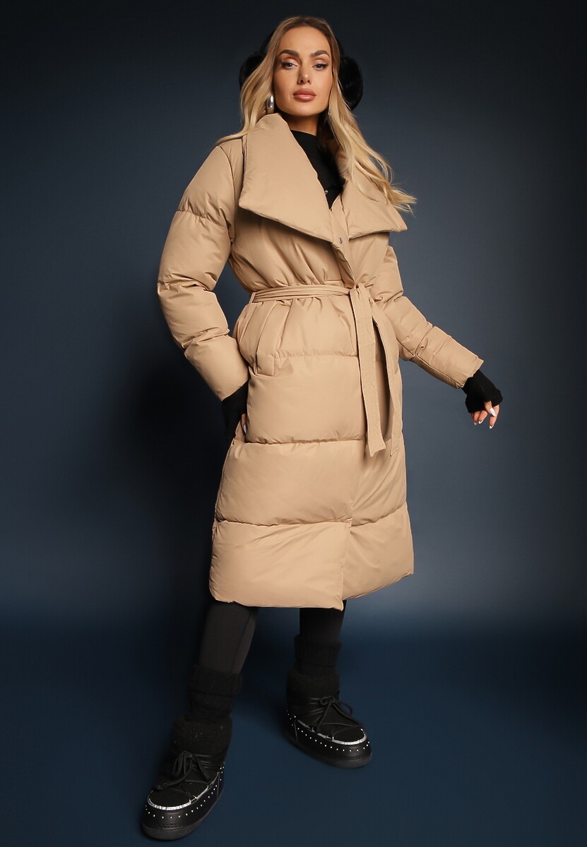 Ciemnobeżowa Kurtka z Wysokim Kołnierzem Zapinana na Napy z Paskiem Luliriva