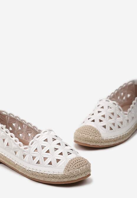 Białe Ażurowe Espadryle na Płaskiej Plecionej Podeszwie Kueria