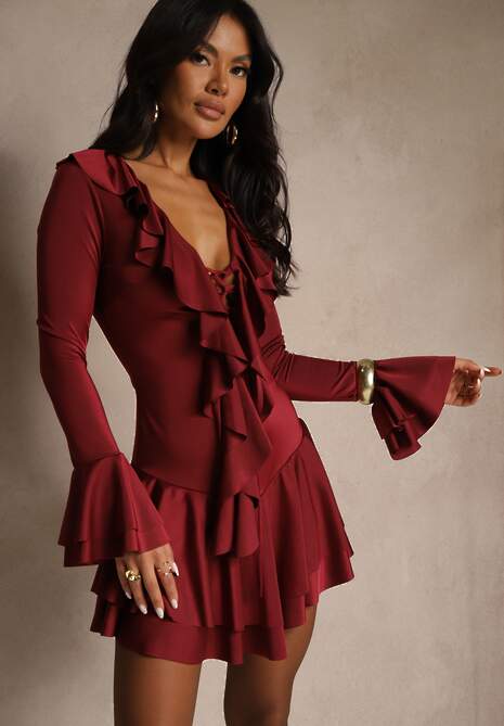 Bordowa Sukienka o Taliowanym Kroju z Falbanami Tiseania