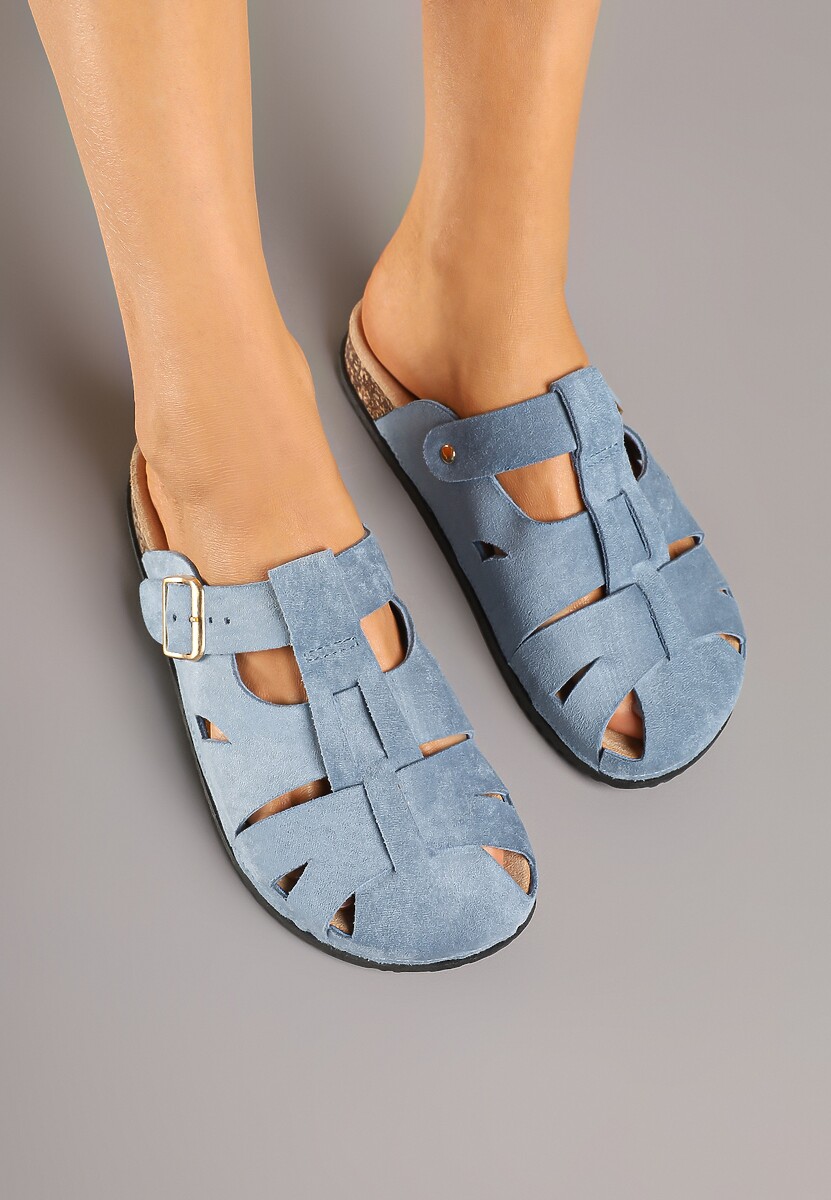 Niebieskie Klapki w Stylu Chodaków Zdobione Wycięciami Wisae