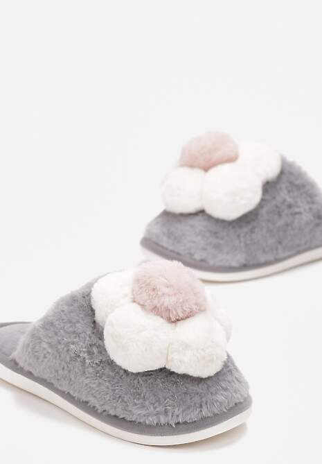 Szare Kapcie ze Sztucznego Futra z Aplikacją 3D w Kształcie Kwiatka Melisande