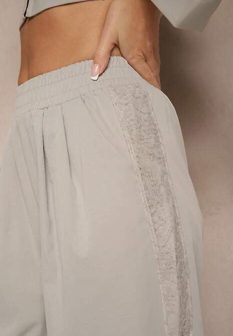 Jasnoszare Spodnie o Szerokim Kroju z Bawełną High Waist Ozdobione Naszywką Naneriela