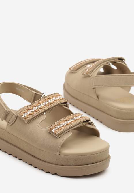 Ciemnobeżowe Sandały na Niskiej Platformie z Zapięciem na Rzep Zdobione Haftem Soreze