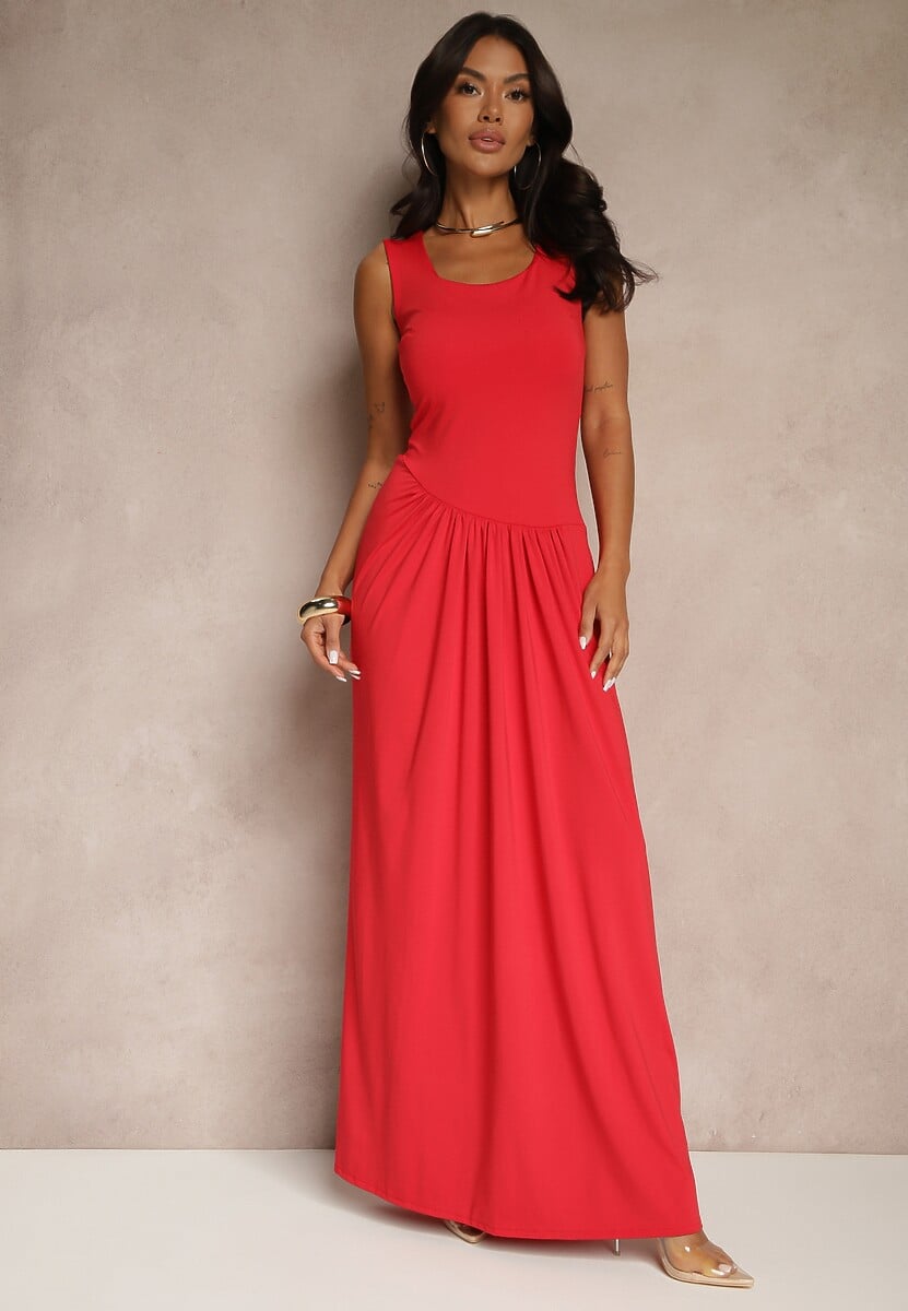 Czerwona Marszczona Sukienka o Taliowanym Kroju z Dodatkową Narzutką z Siateczki Milarielis