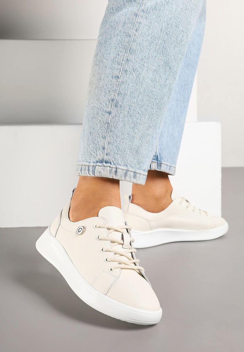 Beżowe Skórzane Sneakersy Zdobione Minimalistyczną Aplikacją Velotina