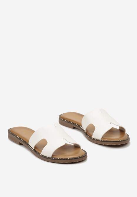 Białe Klapki z Małymi Nitami na Podeszwie z Wycięciami na Pasku Isoldemes
