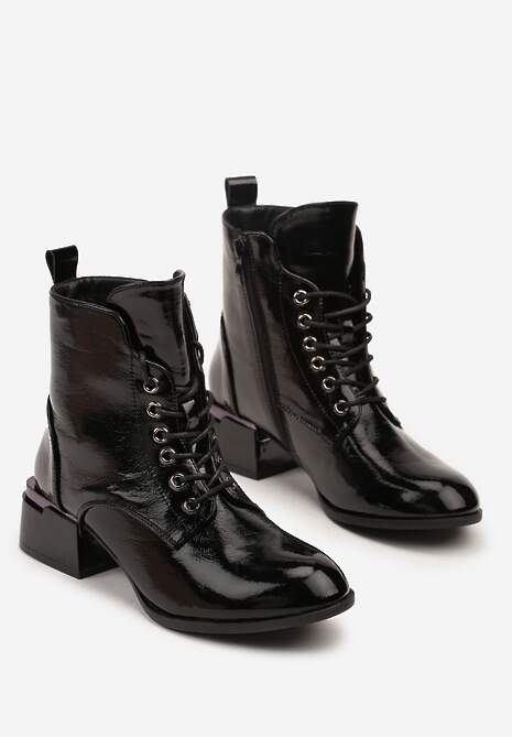 Czarne Lakierowane Botki Vices na Klocku ze Zdobieniem i Sznurowaną Cholewką Falmirea