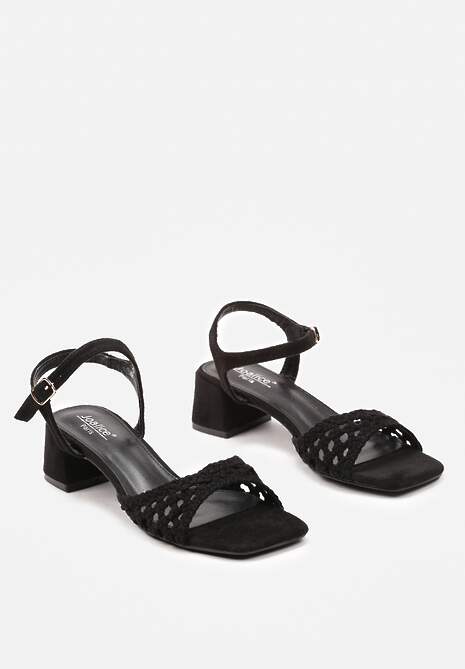 Czarne Sandały na Niskim Słupku z Ozdobnie Plecioną Cholewką i Sprzączką Stiara