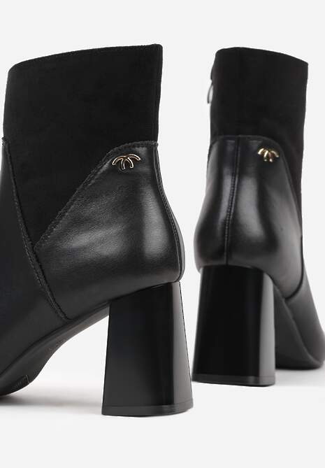 Czarne Botki ze Skóry Naturalnej ze Wstawką z Imitacji Zamszu na Słupku Salasia