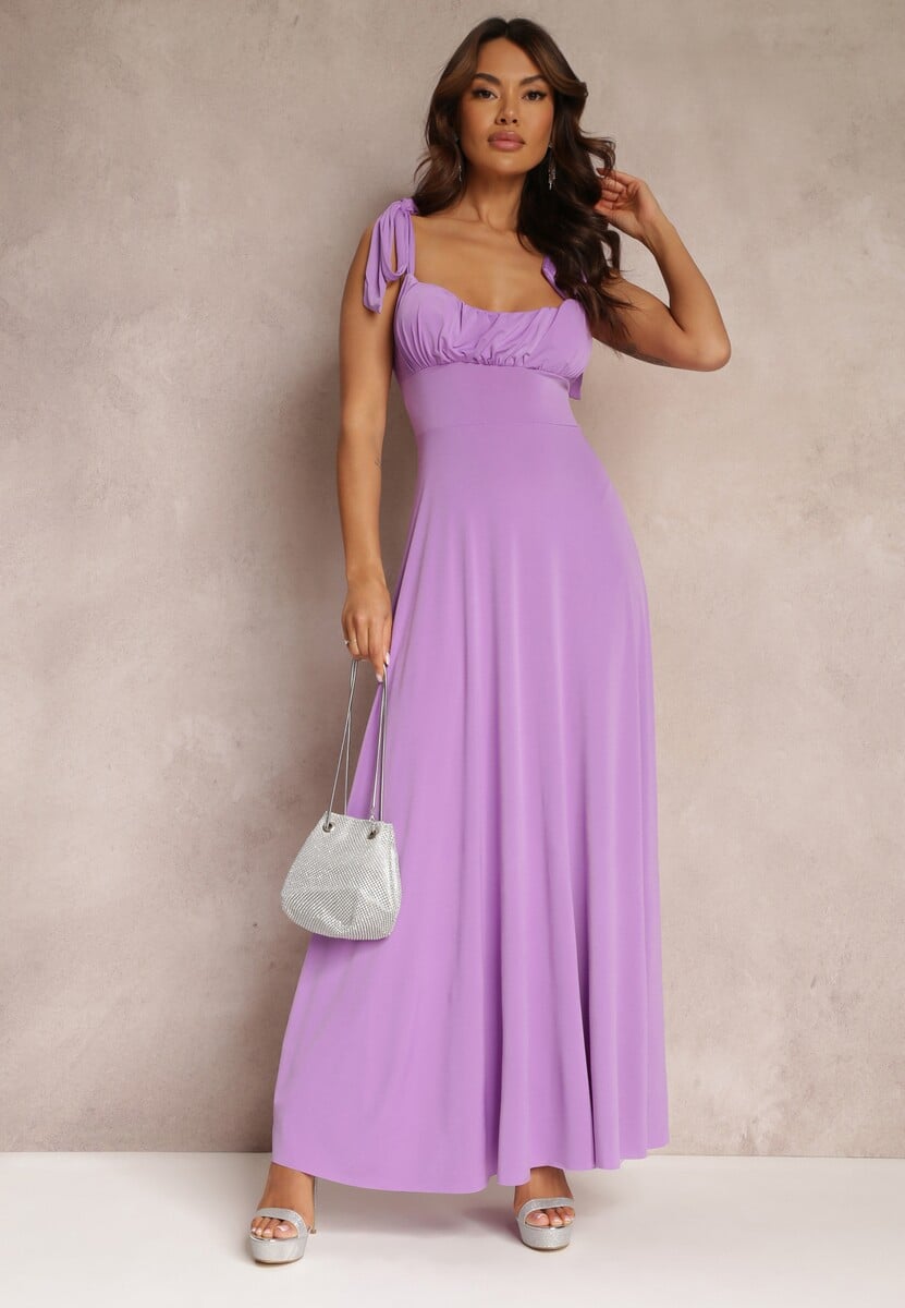Fioletowa Długa Sukienka z Marszczonym Dekoltem i Wiązanymi Ramiączkami Rozvita