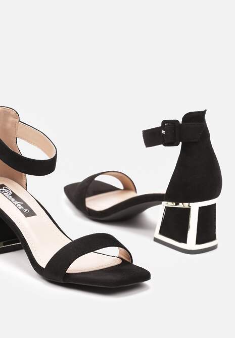 Czarne Sandały z Metaliczną Wstawką na Słupku z Imitacji Zamszu Adlephia