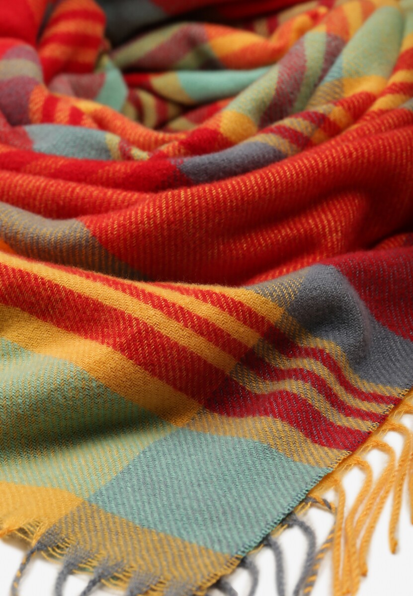 Czerwono-Żółty Kraciasty Szalik z Wiskozy i Bawełny z Frędzlami Relavis