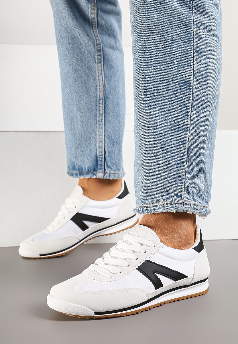 Białe Sneakersy Klasyczne Tenisówki Zdobione Przeszyciami Bortewi