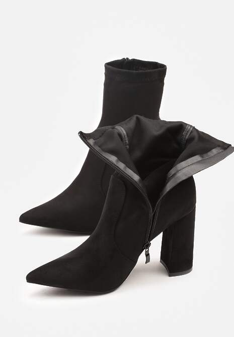 Czarne Botki Vices z Imitacji Zamszu na Słupkowym Obcasie ze Szpiczastym Noskiem Tadevia
